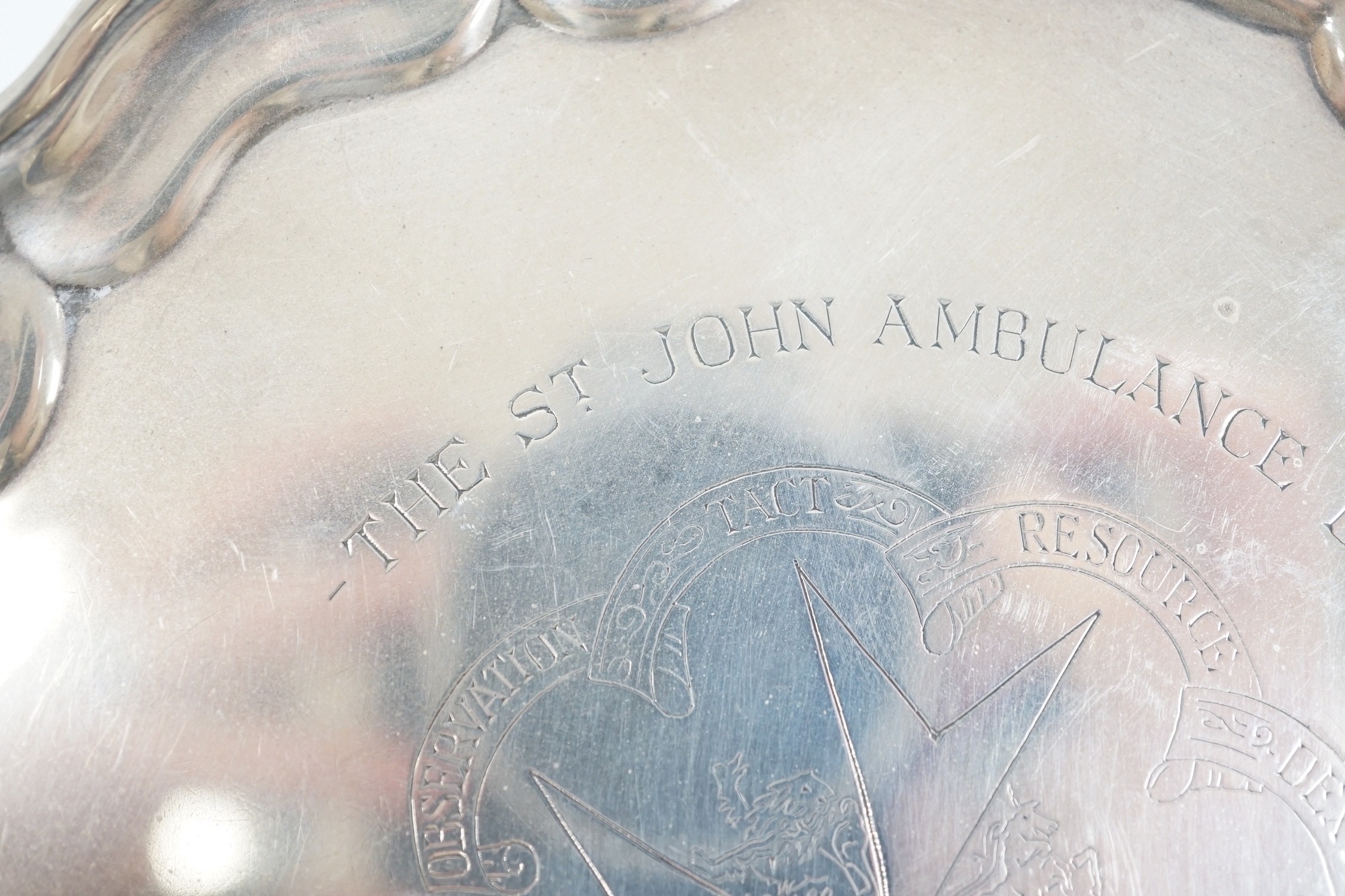 A modern silver presentation small tray, with engraved inscription relating to the St John Ambulance Brigade, Hong Kong, Birmingham, 1974, 15.6cm, 4.2oz.